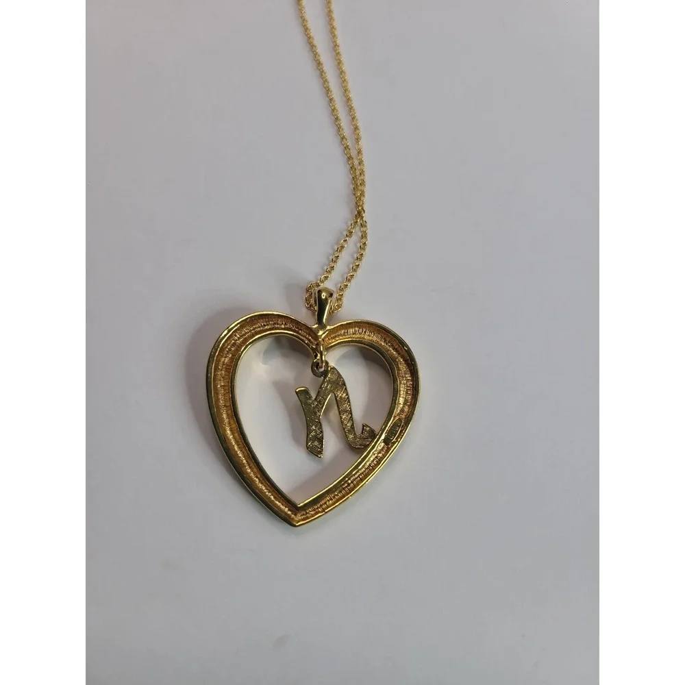 Avon Gold Tone Heart Initial N Pendant Necklace Open Heart Monogram Letter N Cha